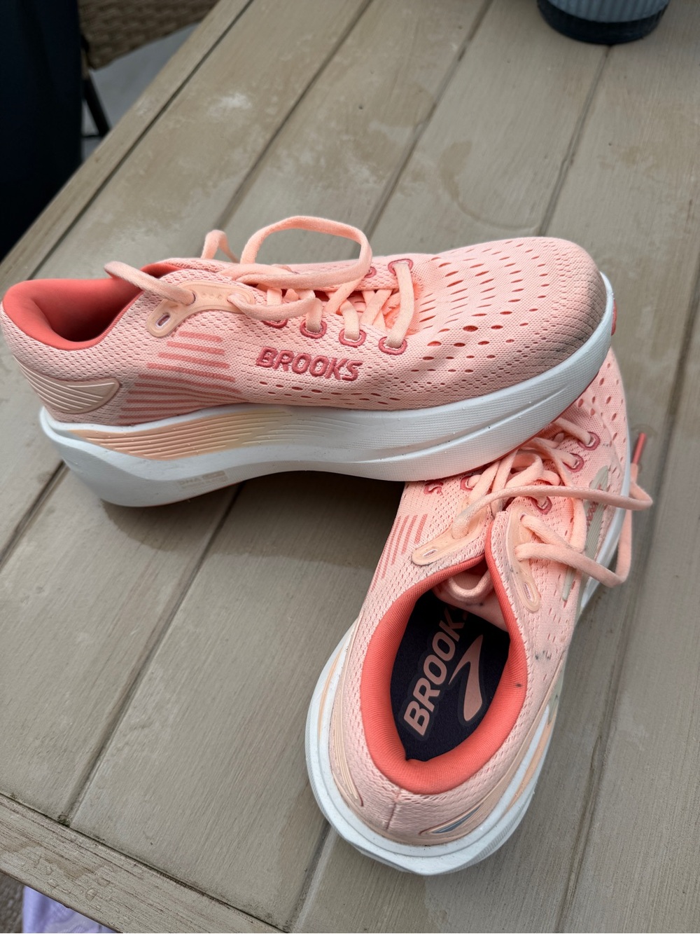 Brooks Ghost Max 18